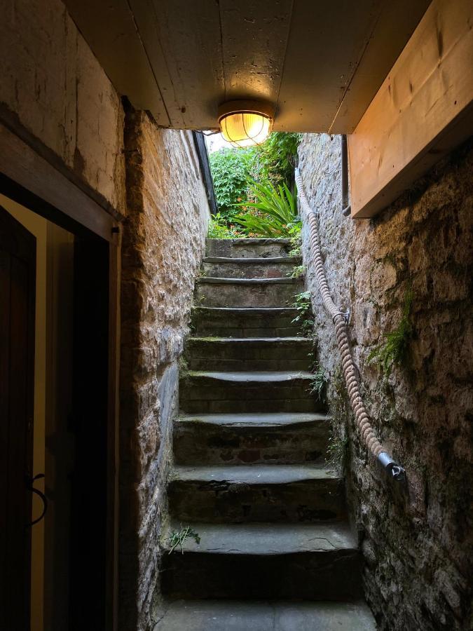 The Pavement Palace Hay-On-Wye Exteriör bild